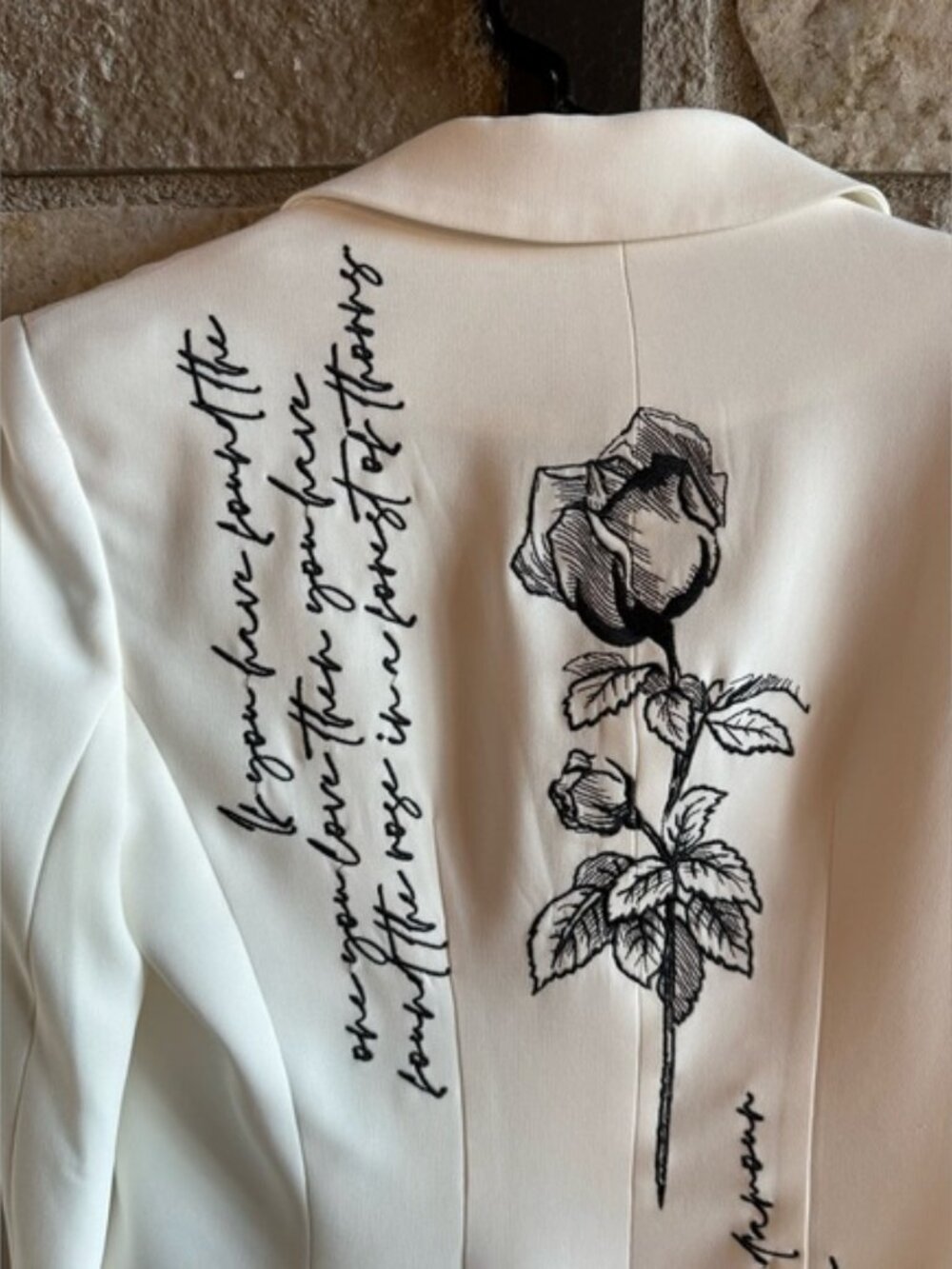 cinq à sept White Script-Print Single-Button Blazer with Black Graphics - Picture 2 of 5